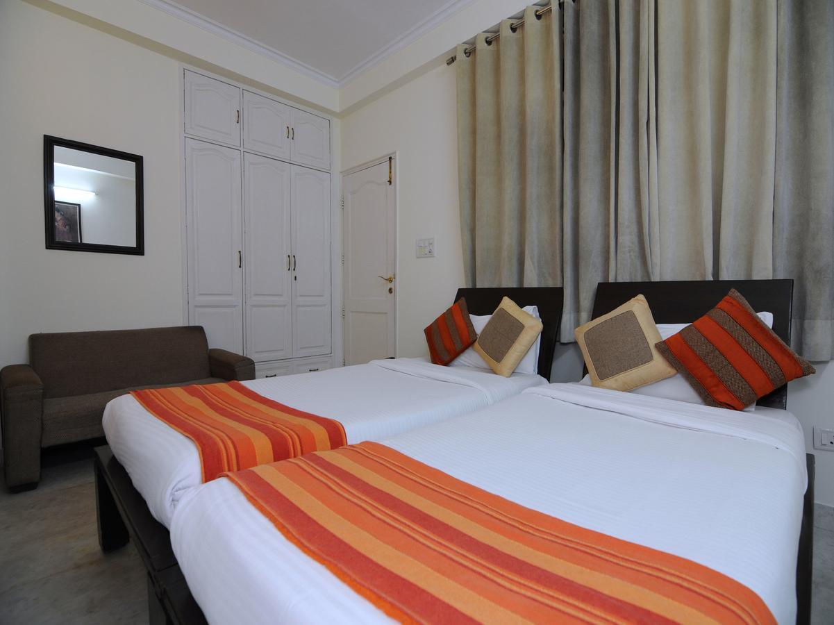 Hotel Mehra Residency At The Airport Nueva Delhi Exterior foto