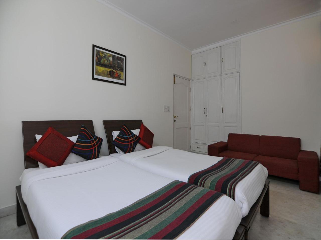 Hotel Mehra Residency At The Airport Nueva Delhi Exterior foto