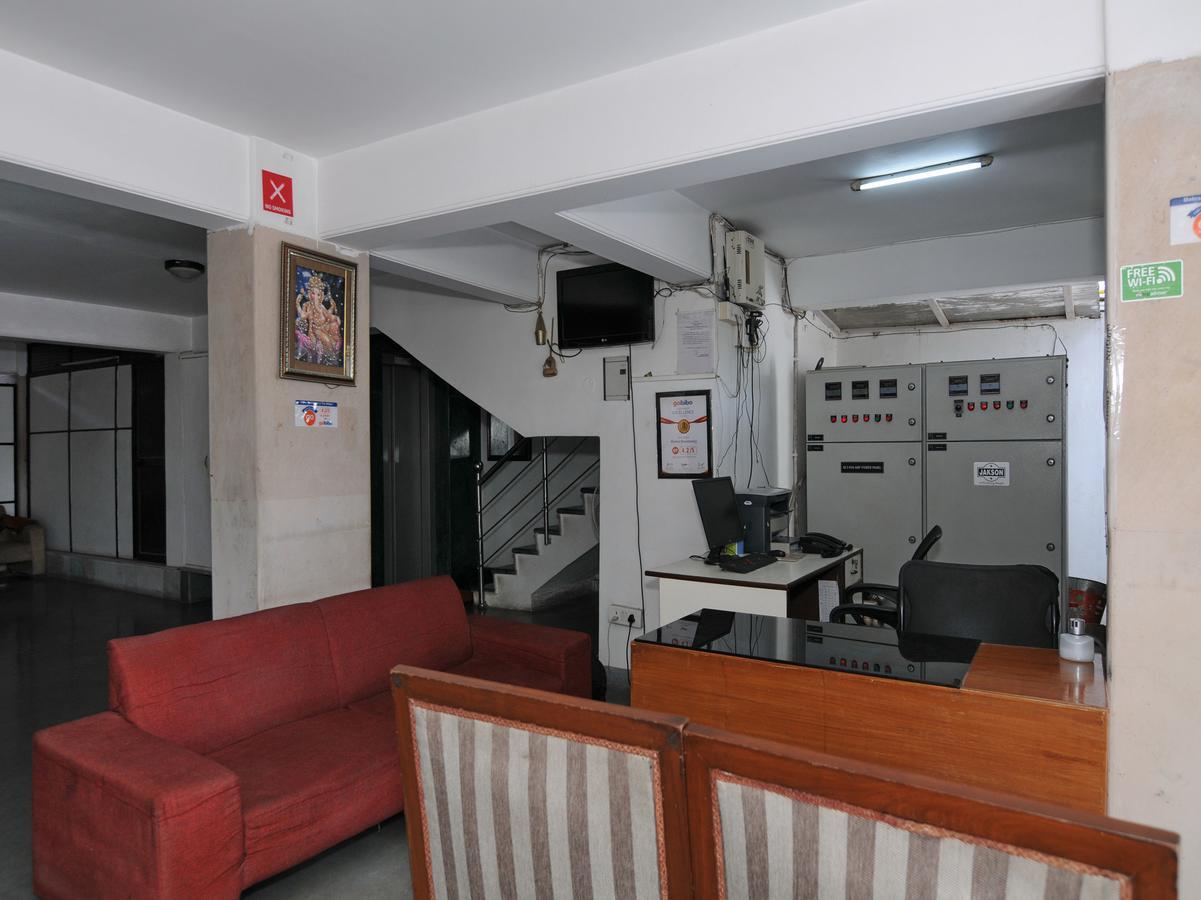 Hotel Mehra Residency At The Airport Nueva Delhi Exterior foto